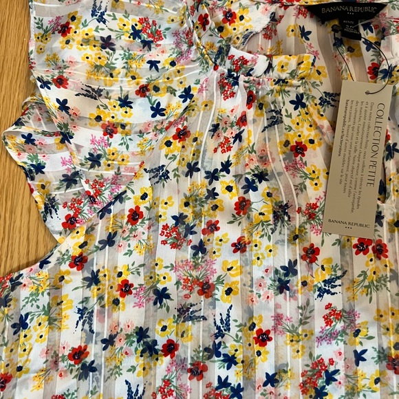 Banana Republic Flowy Flowered Blouse - Picture 4 of 7